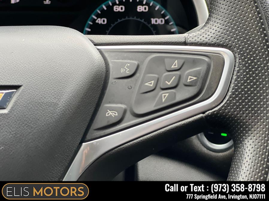 2022 Chevrolet Malibu 4dr Sdn LT photo