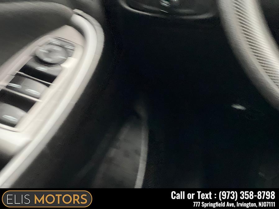 2022 Chevrolet Malibu 4dr Sdn LT photo