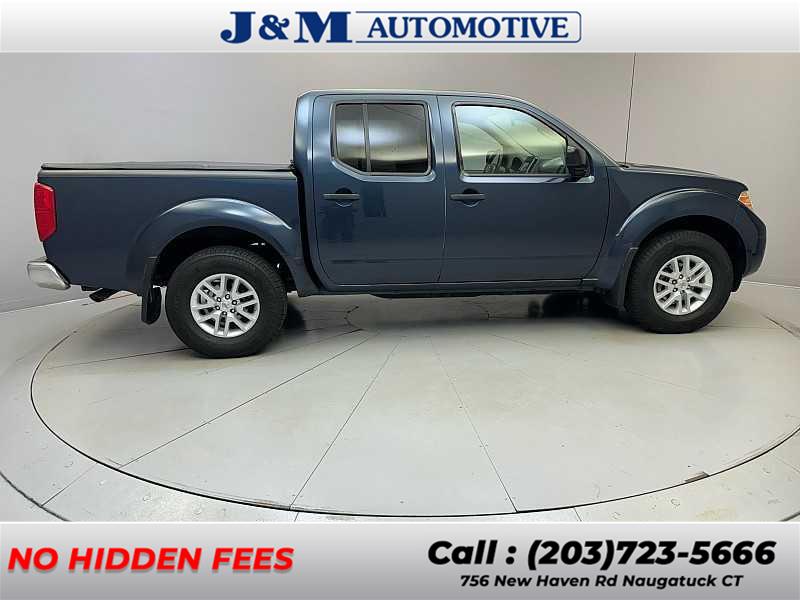 2017 Nissan Frontier SV V6 photo
