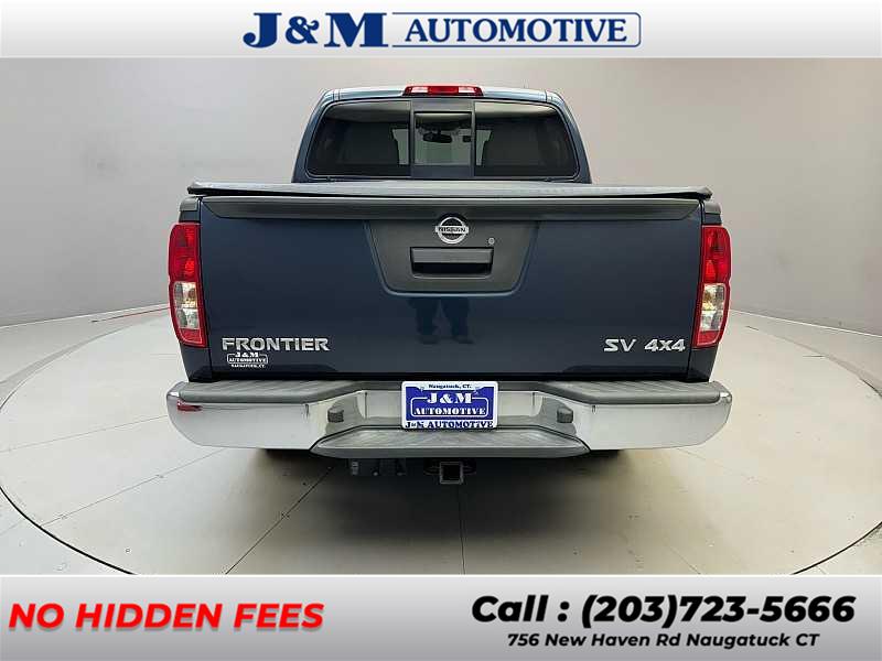 2017 Nissan Frontier SV V6 photo