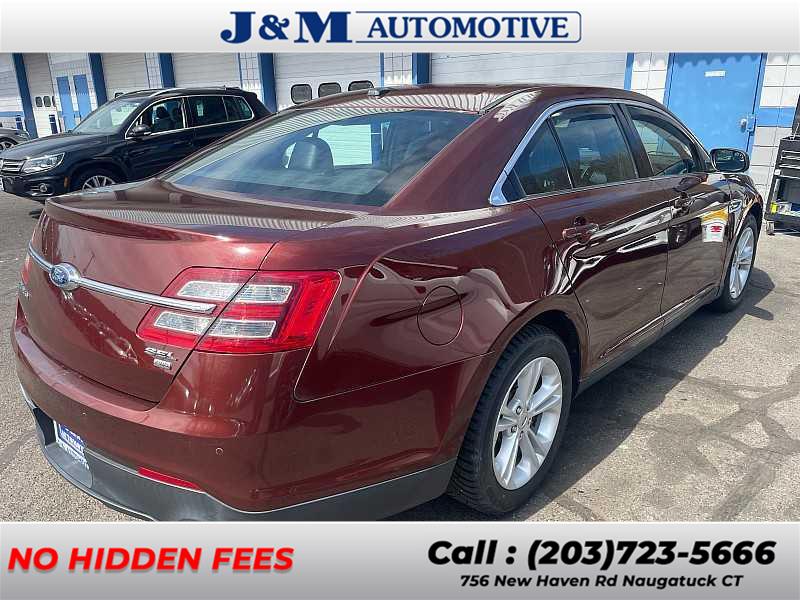 2015 Ford Taurus SEL photo