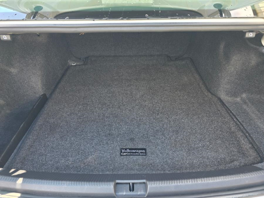 2017 Volkswagen Passat 1.8T S Auto photo