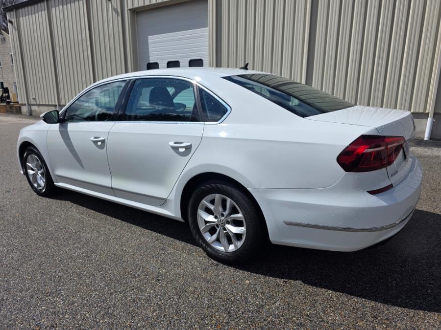 2017 Volkswagen Passat 1.8T S Auto photo