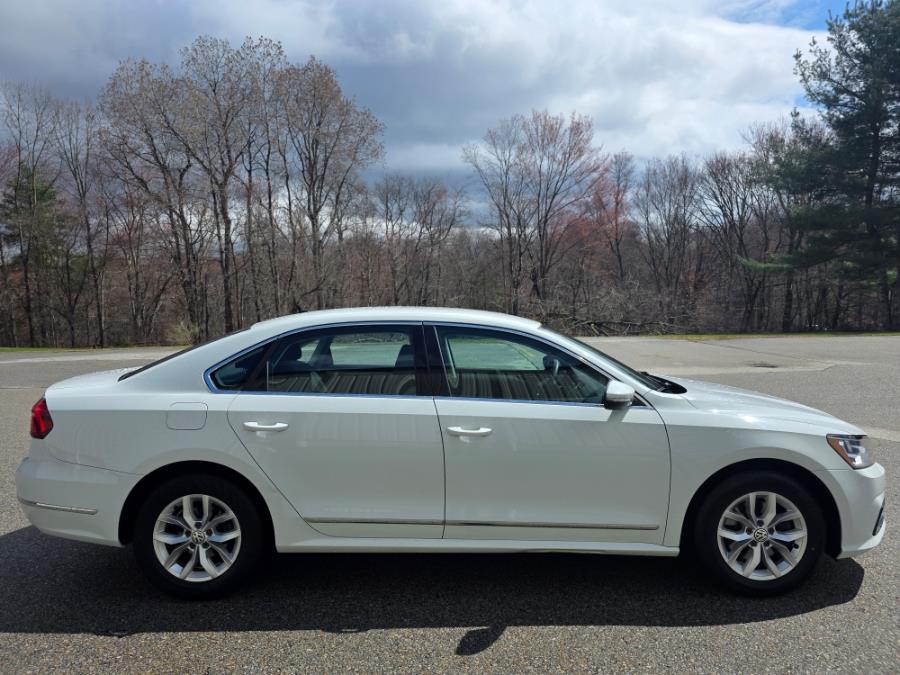 2017 Volkswagen Passat 1.8T S Auto photo