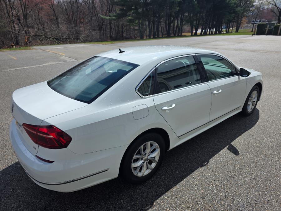 2017 Volkswagen Passat 1.8T S Auto photo