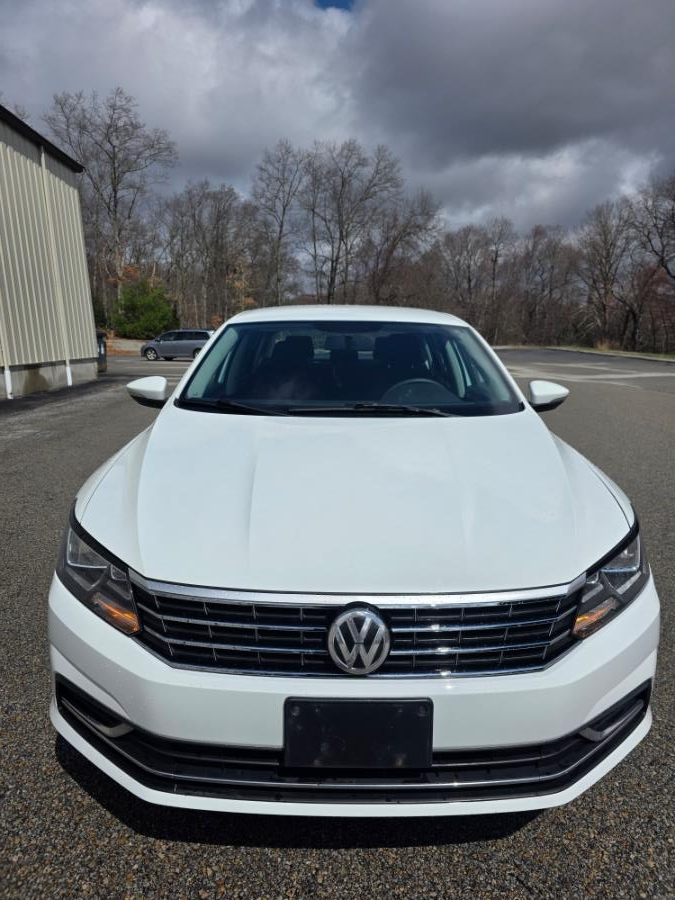 2017 Volkswagen Passat 1.8T S Auto photo