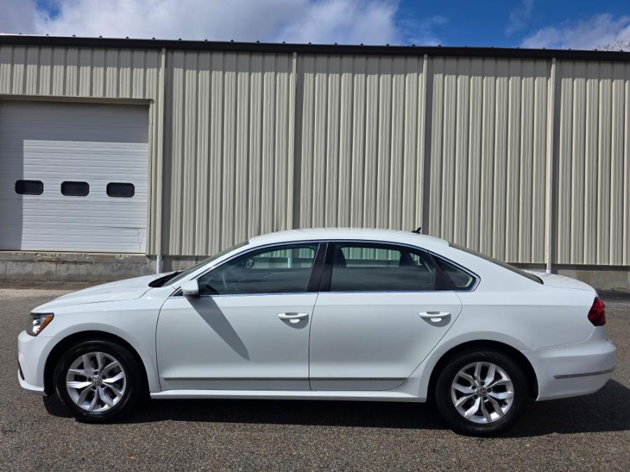 2017 Volkswagen Passat 1.8T S Auto photo