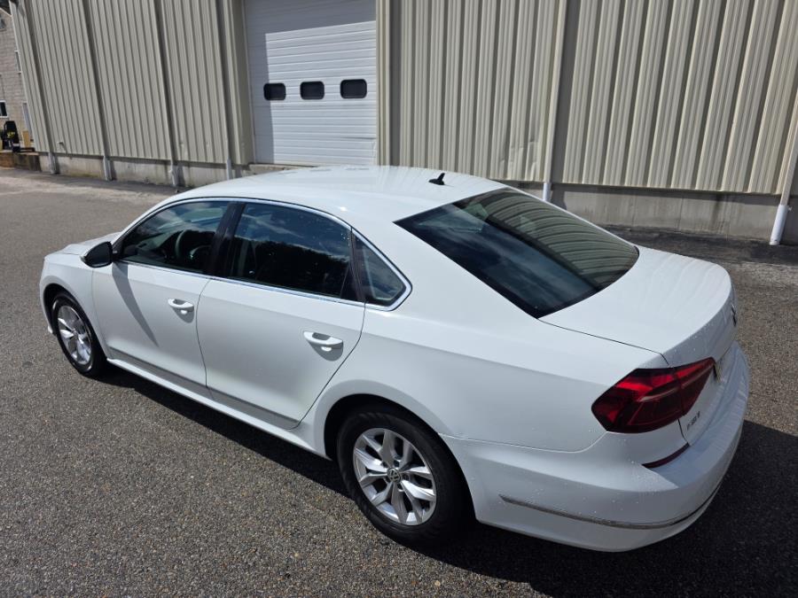 2017 Volkswagen Passat 1.8T S Auto photo