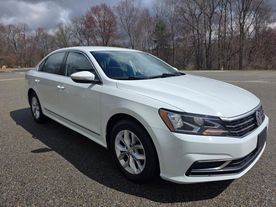 2017 Volkswagen Passat 1.8T S Auto photo