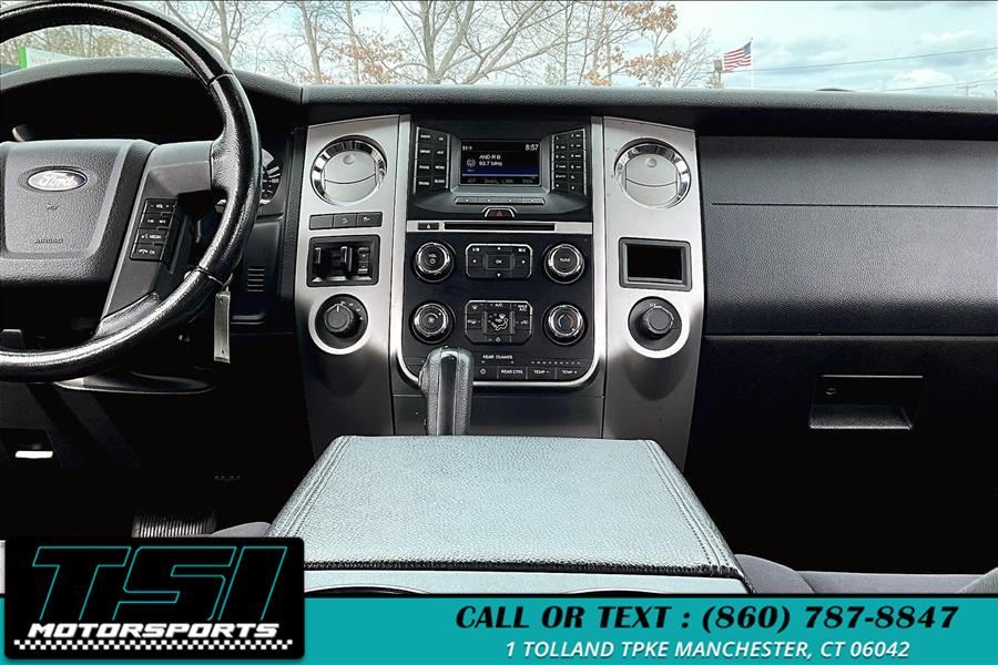 2016 Ford Expedition 4WD 4dr XLT photo