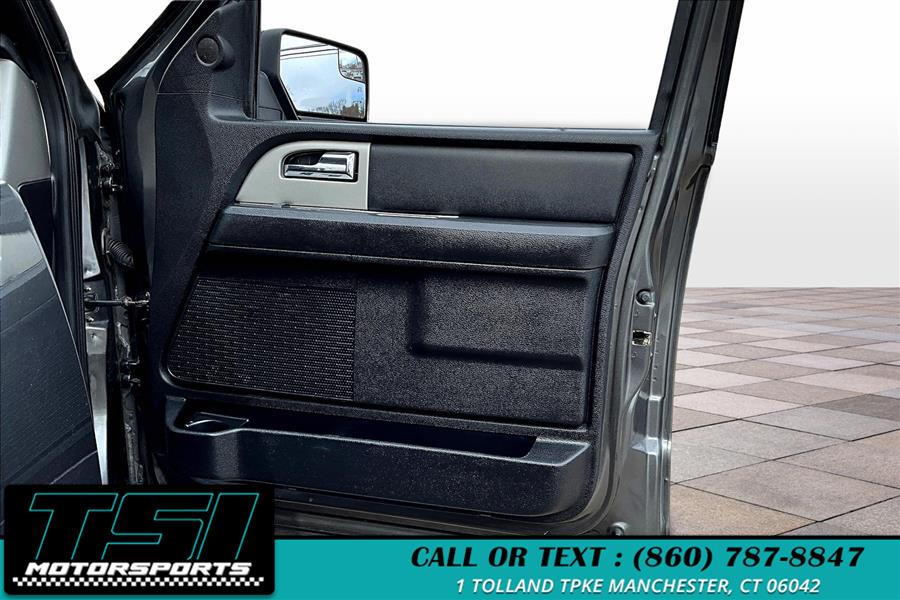 2016 Ford Expedition 4WD 4dr XLT photo