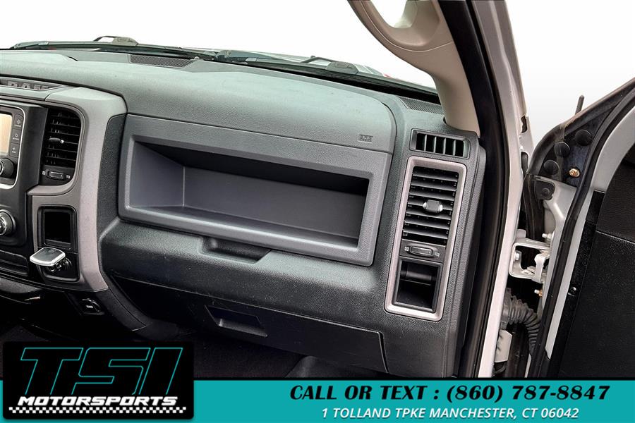 2018 RAM 1500 Express 4x4 Quad Cab 6''4