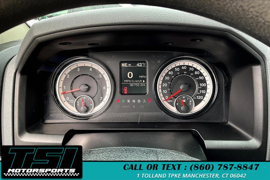 2018 RAM 1500 Express 4x4 Quad Cab 6''4
