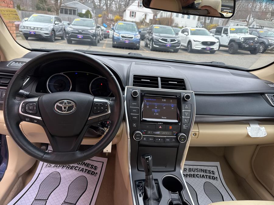 2017 Toyota Camry XLE Auto photo