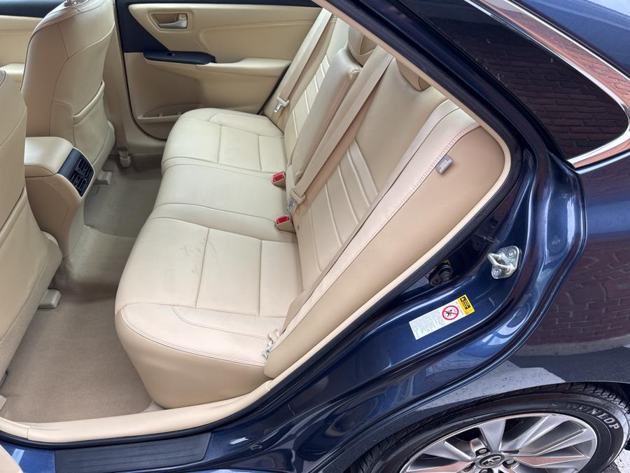 2017 Toyota Camry XLE Auto photo