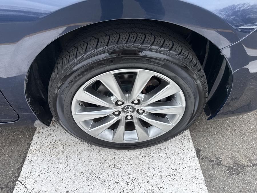 2017 Toyota Camry XLE Auto photo