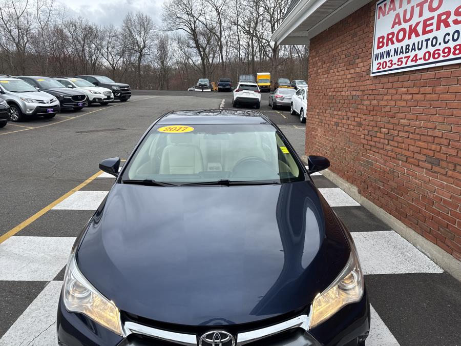 2017 Toyota Camry XLE Auto photo