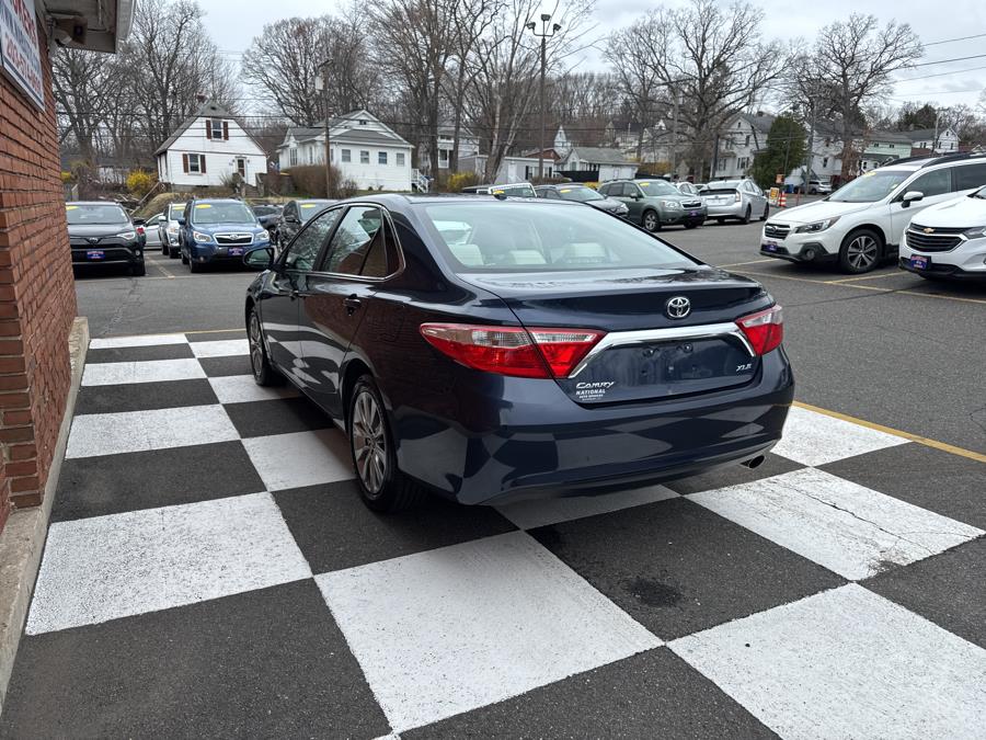 2017 Toyota Camry XLE Auto photo
