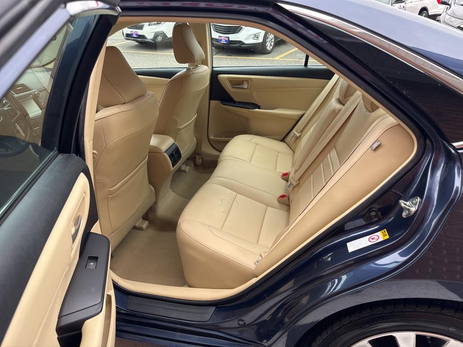 2017 Toyota Camry XLE Auto photo