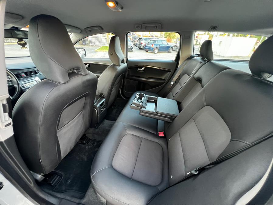 2010 Volvo XC70 3.2 photo