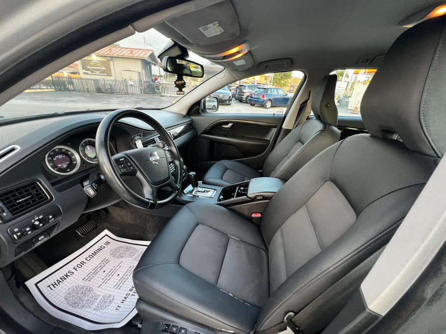 2010 Volvo XC70 3.2 photo