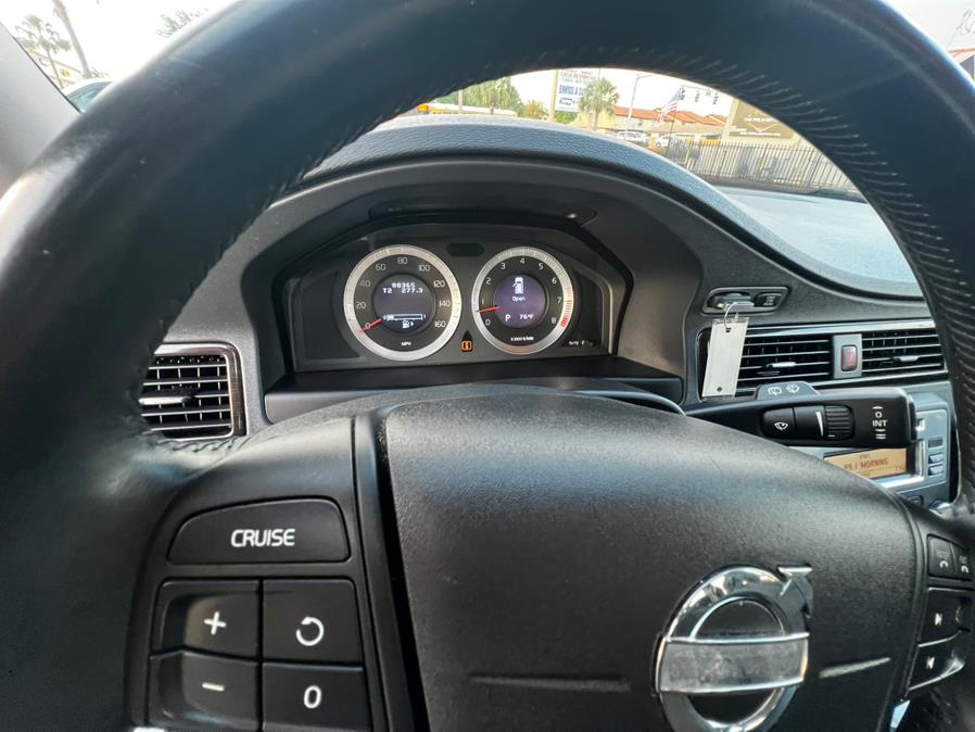 2010 Volvo XC70 3.2 photo