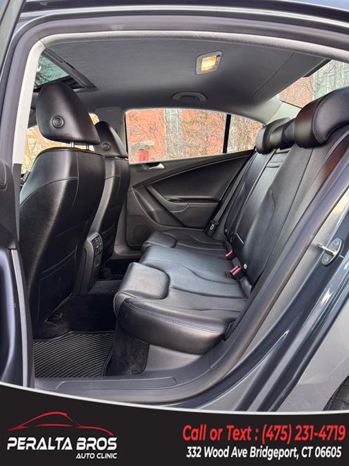 2009 Volkswagen Passat Komfort photo