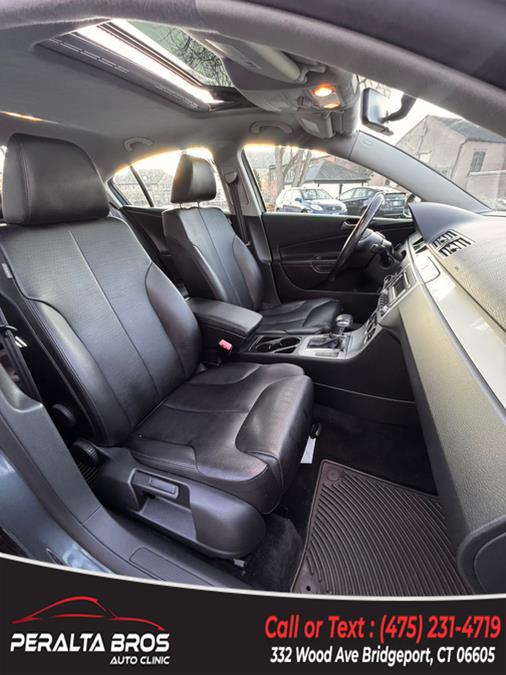 2009 Volkswagen Passat Komfort photo
