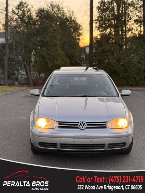 2005 Volkswagen Golf GLS photo