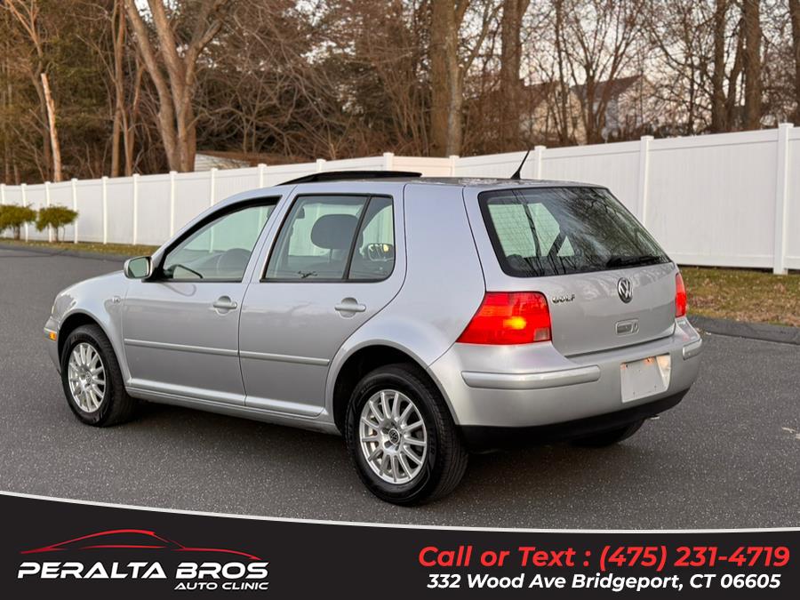 2005 Volkswagen Golf GLS photo