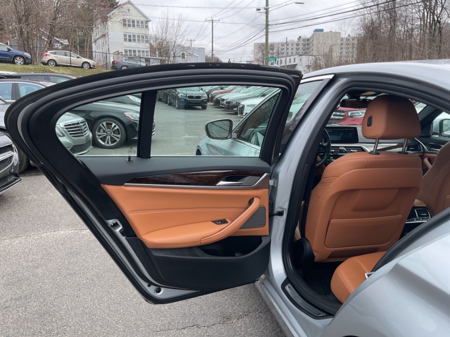 2020 BMW 5-Series 530i xDrive Sedan photo