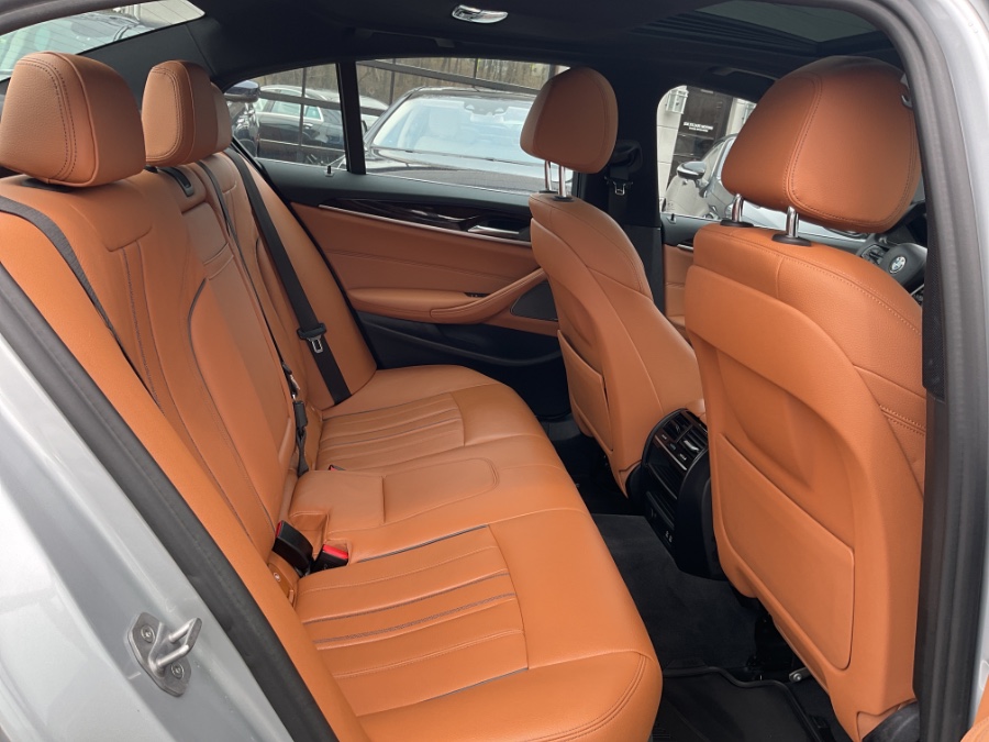 2020 BMW 5-Series 530i xDrive Sedan photo