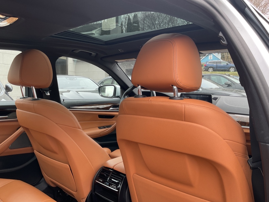 2020 BMW 5-Series 530i xDrive Sedan photo