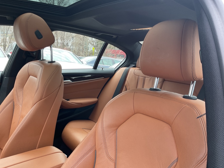 2020 BMW 5-Series 530i xDrive Sedan photo