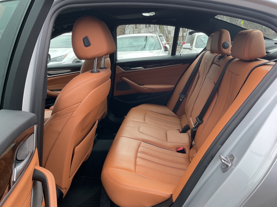 2020 BMW 5-Series 530i xDrive Sedan photo