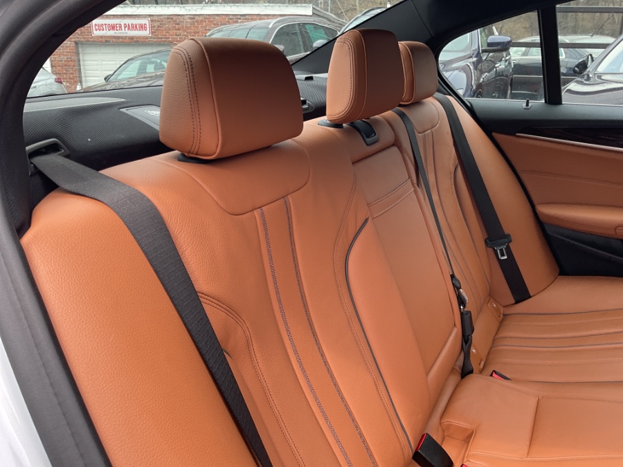 2020 BMW 5-Series 530i xDrive Sedan photo