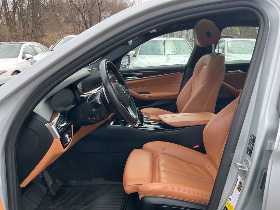 2020 BMW 5-Series 530i xDrive Sedan photo