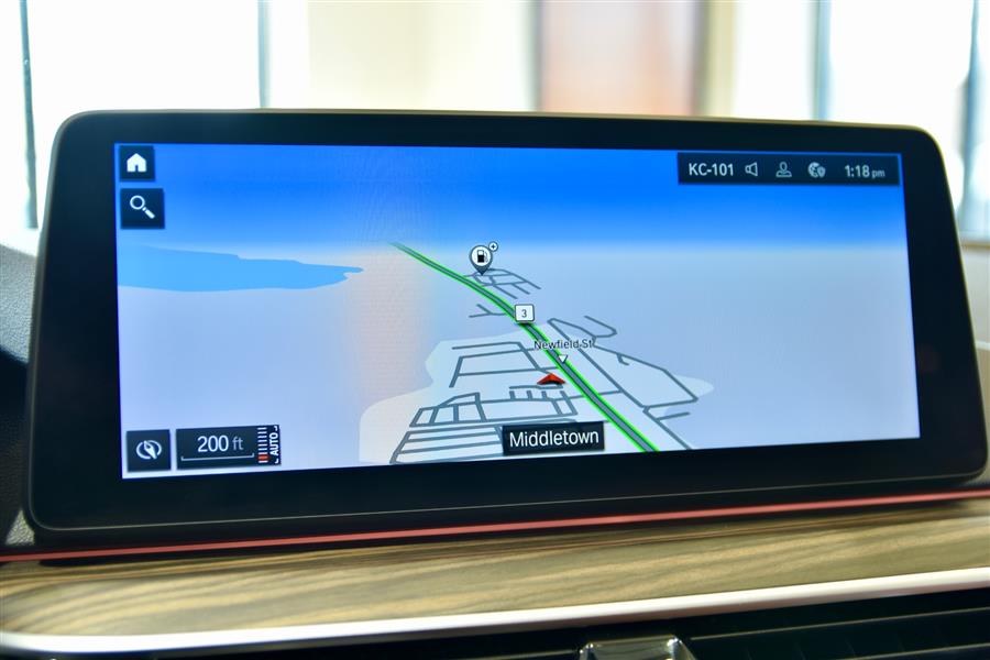 2022 BMW 5-Series 530i xDrive photo