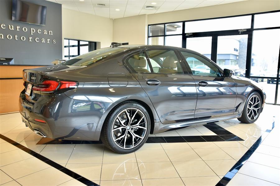 2022 BMW 5-Series 530i xDrive photo