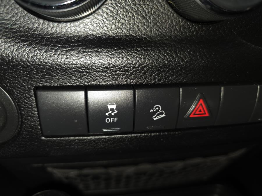 2011 Jeep Wrangler Sahara photo