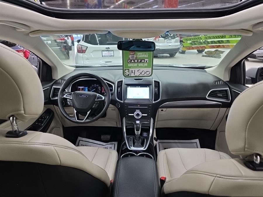 2017 Ford Edge Titanium AWD photo
