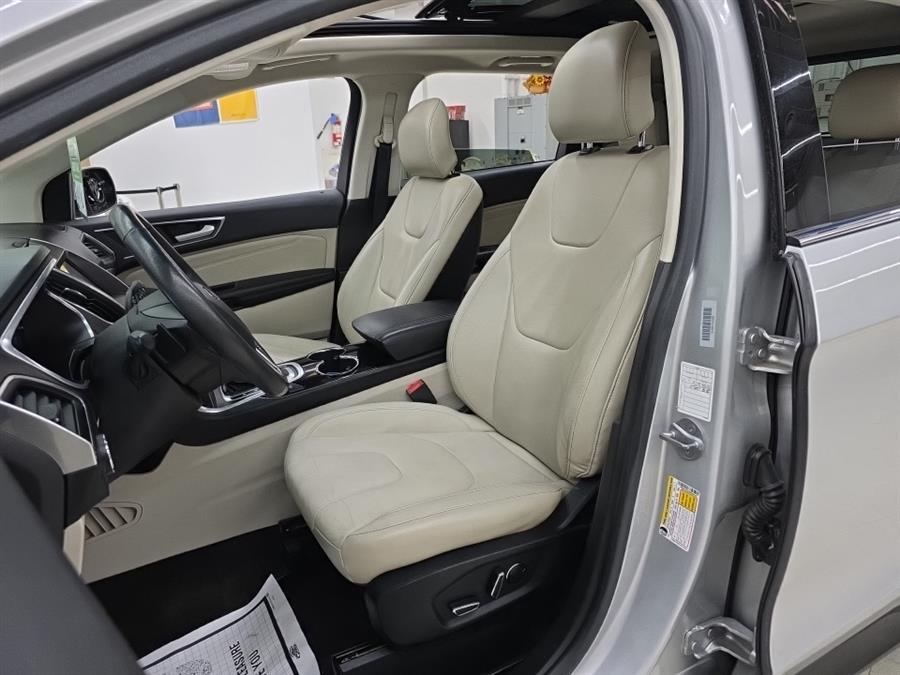2017 Ford Edge Titanium AWD photo