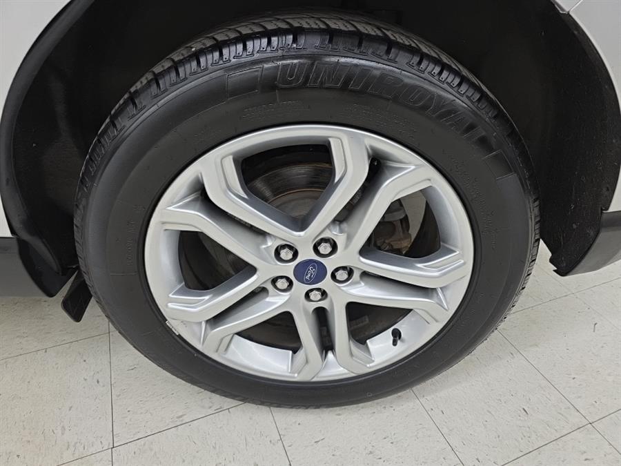 2017 Ford Edge Titanium AWD photo