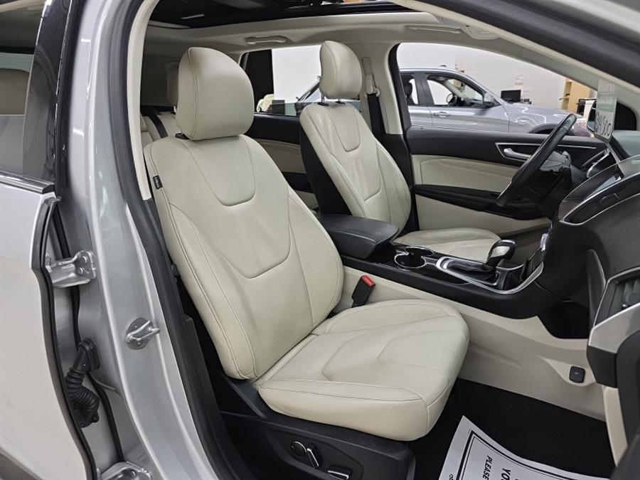 2017 Ford Edge Titanium AWD photo