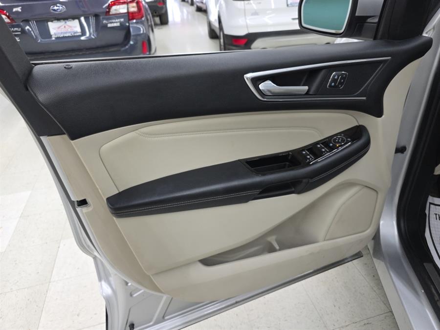 2017 Ford Edge Titanium AWD photo