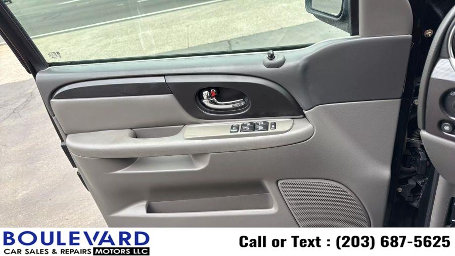 2004 GMC Envoy SLE photo