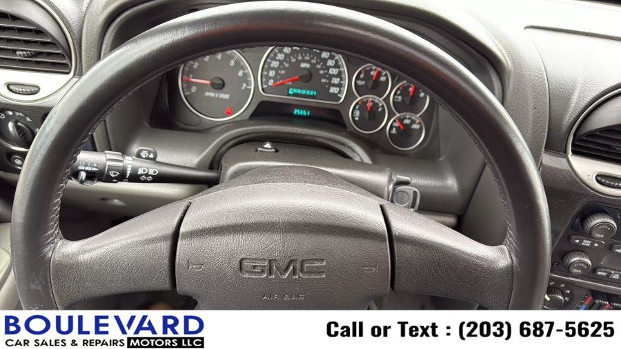 2004 GMC Envoy SLE photo