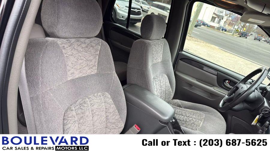 2004 GMC Envoy SLE photo