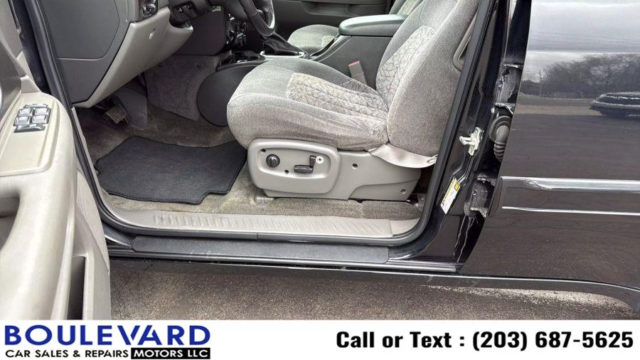 2004 GMC Envoy SLE photo
