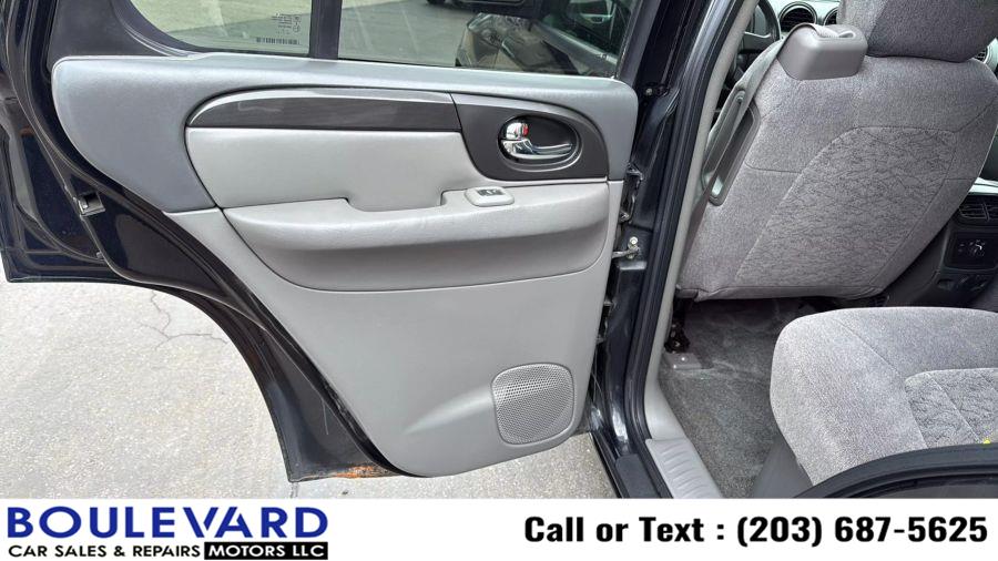 2004 GMC Envoy SLE photo
